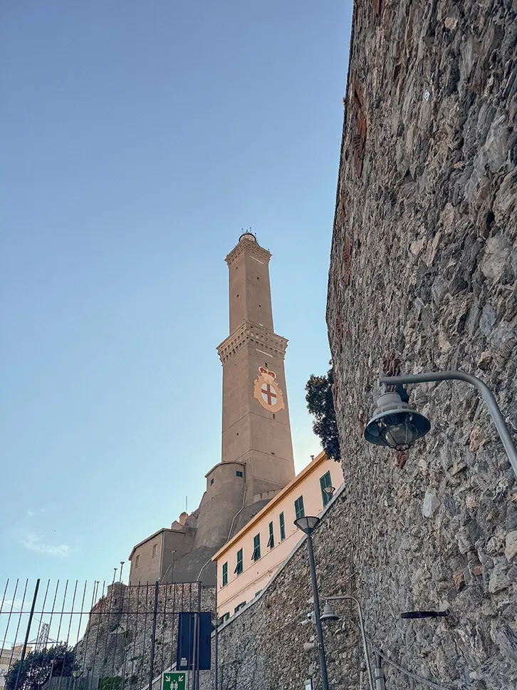 Genova cosa vedere in due giorni lanterna, ovvero faro di Genova